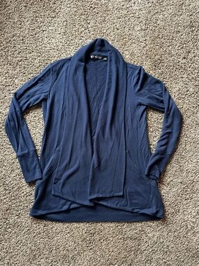 Athleta Pranayama Wrap Navy Size Small